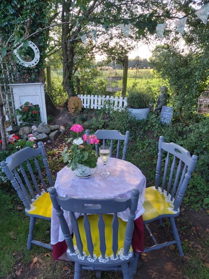 The Feathers Shepherds Hut Luxury tent